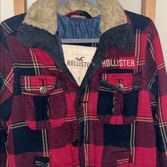 Hollister Red and Black Plaid Daley Ranch Jacket Size Small - Picture 2 of 3